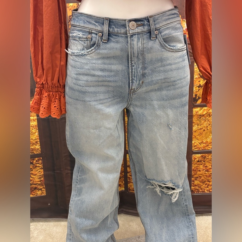 Of Luck Trendy Light Blue Boyfriend Jeans NWT Size 8